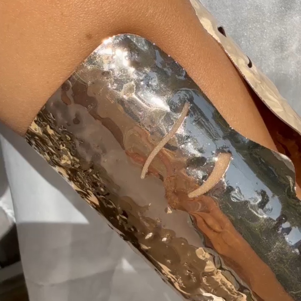 Face gold color cuff Bracelet - Picture 9 of 9